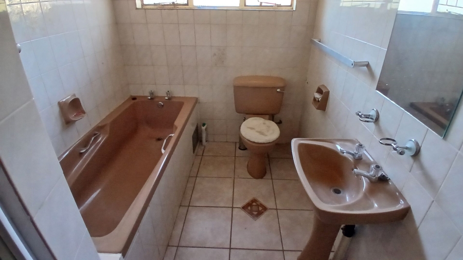 3 Bedroom Property for Sale in Universitas Ridge Free State